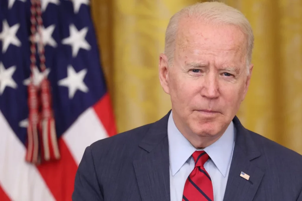Joe Biden Signs Law Banning TikTok in US
