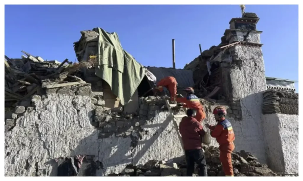 China Earthquake: Rescuers Search into Night for Survivors