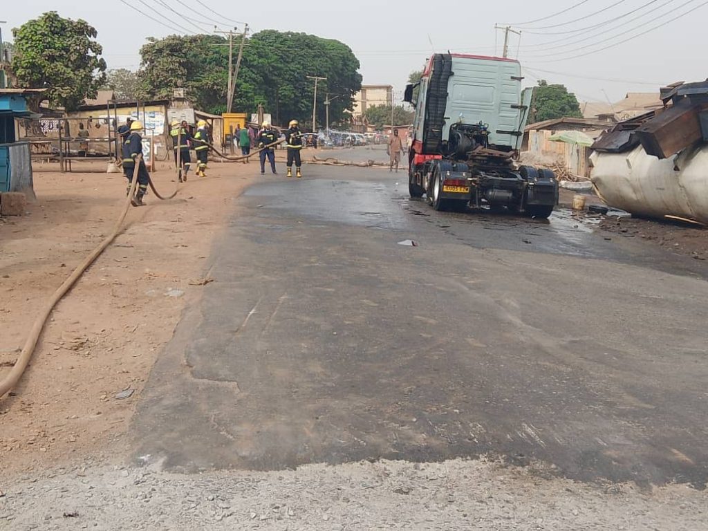 Danger Averted as Petrol Tanker Loses Control in Oyo