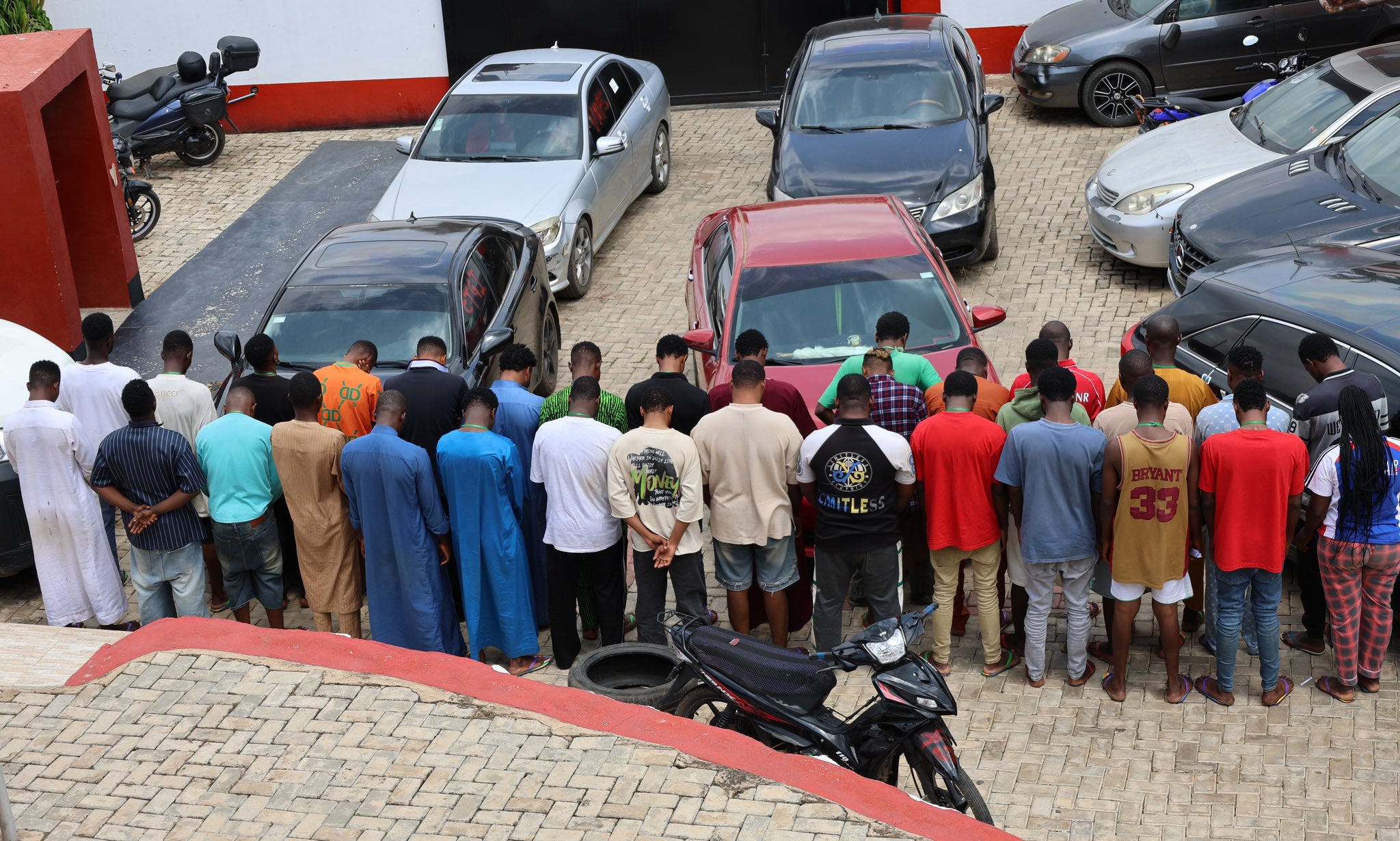Ekiti: EFCC Arrests 34 suspected Internet Fraudsters